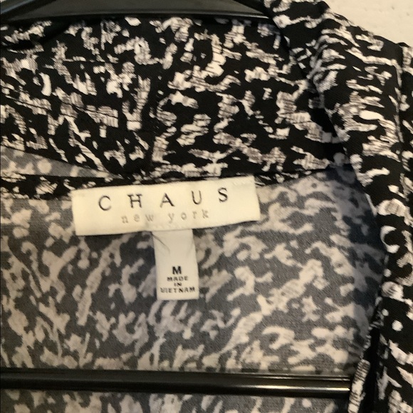 Chaus Black and white geometric pattern shirt  size m Cross Front 3/4 Sleeve - Picture 3 of 4